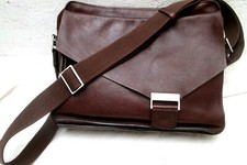 LE TANNEUR  Sac à main bandoulière cuir marron   Authentique  vintage A4 