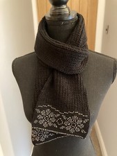 Foulard noir en laine mérinos