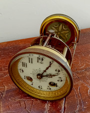 Ancienne Horloge pour pièces