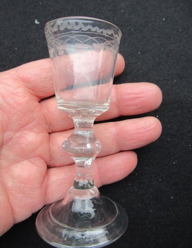 Rare petit verre - petit, xviii