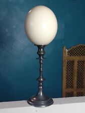 Oeuf d'autruche sur pied en étain