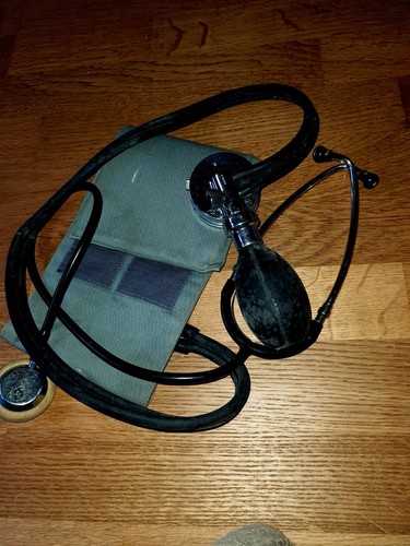 Ancien stéthoscope - ancien,