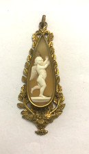 Ancien et Grand pendentif