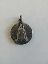 Ancien pendentif médaille religieuse notre dame de la fourviere argent ? 