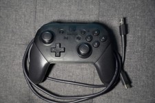 Manette Pro Nintendo Switch – Noire – Très peu utilisée – Sans boîte