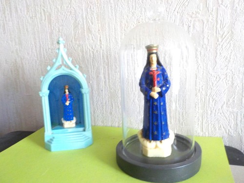 Statuettes plastique - 2,