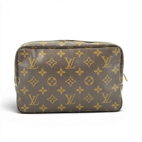 Louis vuitton trousse - vuitton, toilette