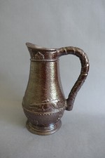 Pichet en grès "Beauvais?" à décor en bas-relief d'une scène de chasse à courre