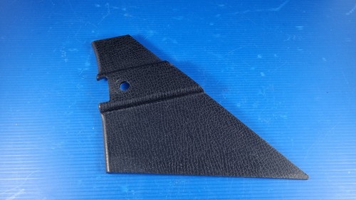 Cache plastique latéral