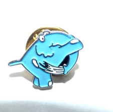 A01  Pin's Pins Pin VINTAGE  Éléphant Bleu Station Lavage Automobile Voiture