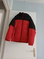 Kiabi doudoune a capuche bien épaisse garçon taille X S =14ans