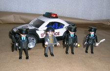 LOT FIGURINE ACCESSOIRE PLAYMOBIL PERSONNAGE VOITURE DE POLICE