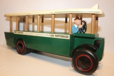TINTIN AROUTCHEFF BUS en BOIS