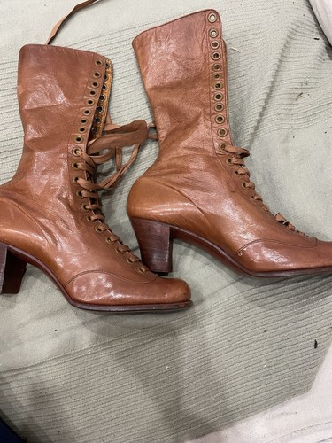 Rares bottines anciennes cuir - rares,