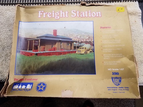 Ihc freight station - ho,