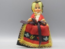 Poupée régionale 13 cm