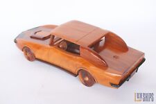 Voiture miniature en bois