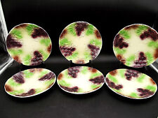 LOT DE 6 ASSIETTES EN  BARBOTINE AU DECOR DE RAISIN ET VIGNE