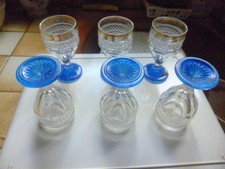 Élégant service de 6 verres anciens  ciselés à pied  bleu bordé or
