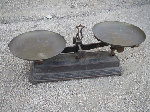 Ancienne grosse balance