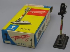 Signal de voie feux rouge et