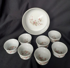 8 moules à soufflé  en