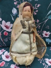 Poupée ancienne Femme Orientale voilée en tenue Bakélite 21cm de haut bon état