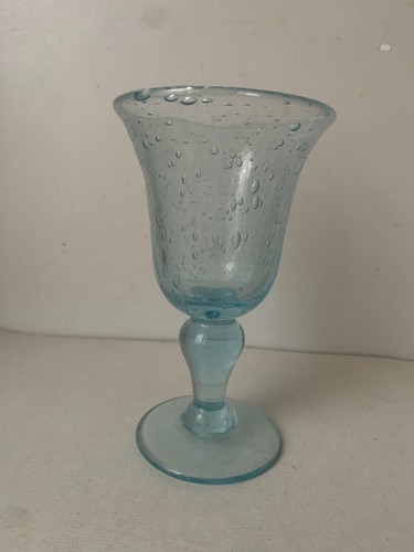 Ancien verre pied - à,