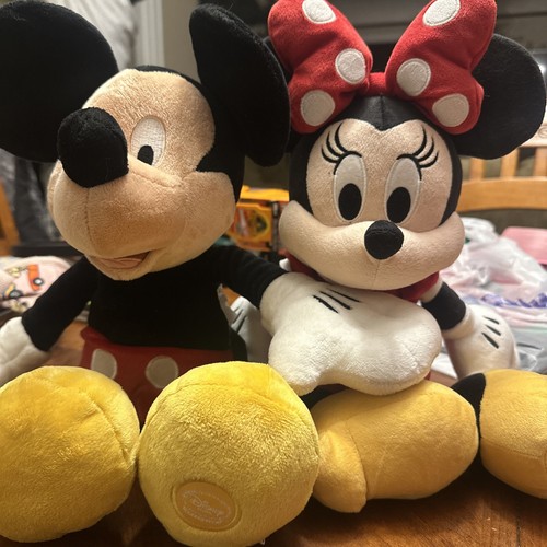 Disney springs mickey minnie - mickey,