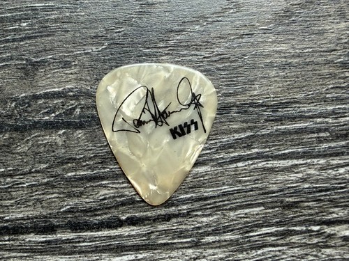 Kiss guitar pick paul stanley - paul,