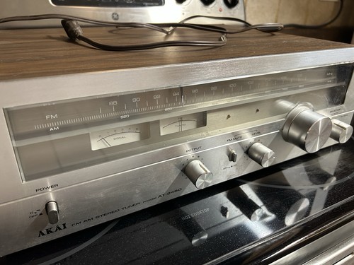 Akai 2450 fm analog - am/fm,