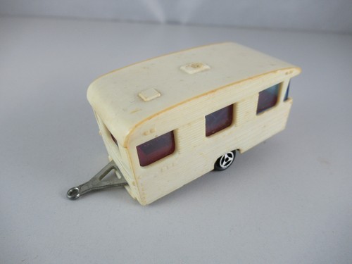 Caravane majorette digue - caravane,