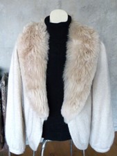 Veste longue à col fourrure -