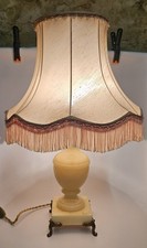 BELLE LAMPE A PAMPILLES ROSE