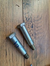 2 Axes  de triangle avant Peugeot J7 - Réf 356411