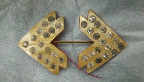 Broche ancienne double flèche