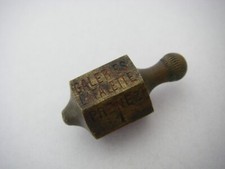 ANCIENNE TOUPIE DE COMPTOIR EN LAITON A 6 FACES - GALERIES LAFAYETTE