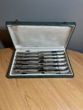 MENAGERE 12 COUTEAUX ENTREMETS