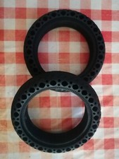 2 Pneus Plein Anti-Crevaison