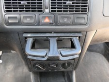 VW Golf 4 Bora Porte-Gobelet