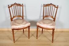 Paire de chaises style Louis