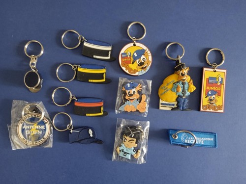 Gendarmerie lot de 12 - de,