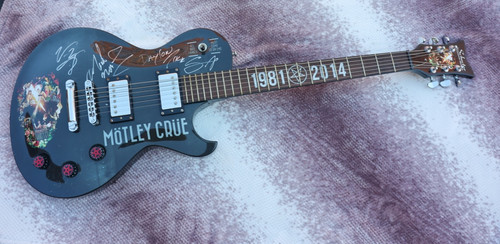 Motley crue signed autographed - motley,