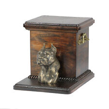 Américain Staffordshire Terrier Holzurne Avec Chien