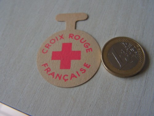 Insigne carton croix - insigne,