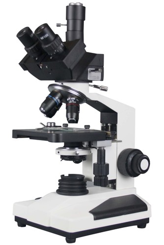 Microscope trinoculaire