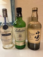 Lot de 3 bouteilles vides