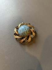 Broche fantaisie doré motif soleil étoile fausse pierre turquoise strass vintage