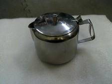 Théière ancienne en acier