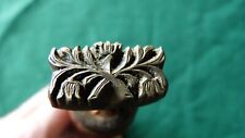 OUTIL ANCIEN BRONZE RELIURE RELIEUR FER A DORER FLEURON